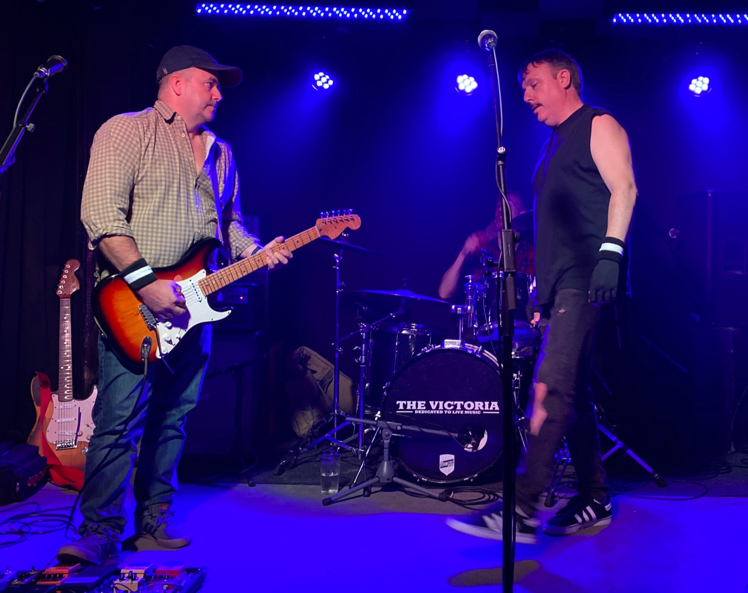 Guitarist and Singer live